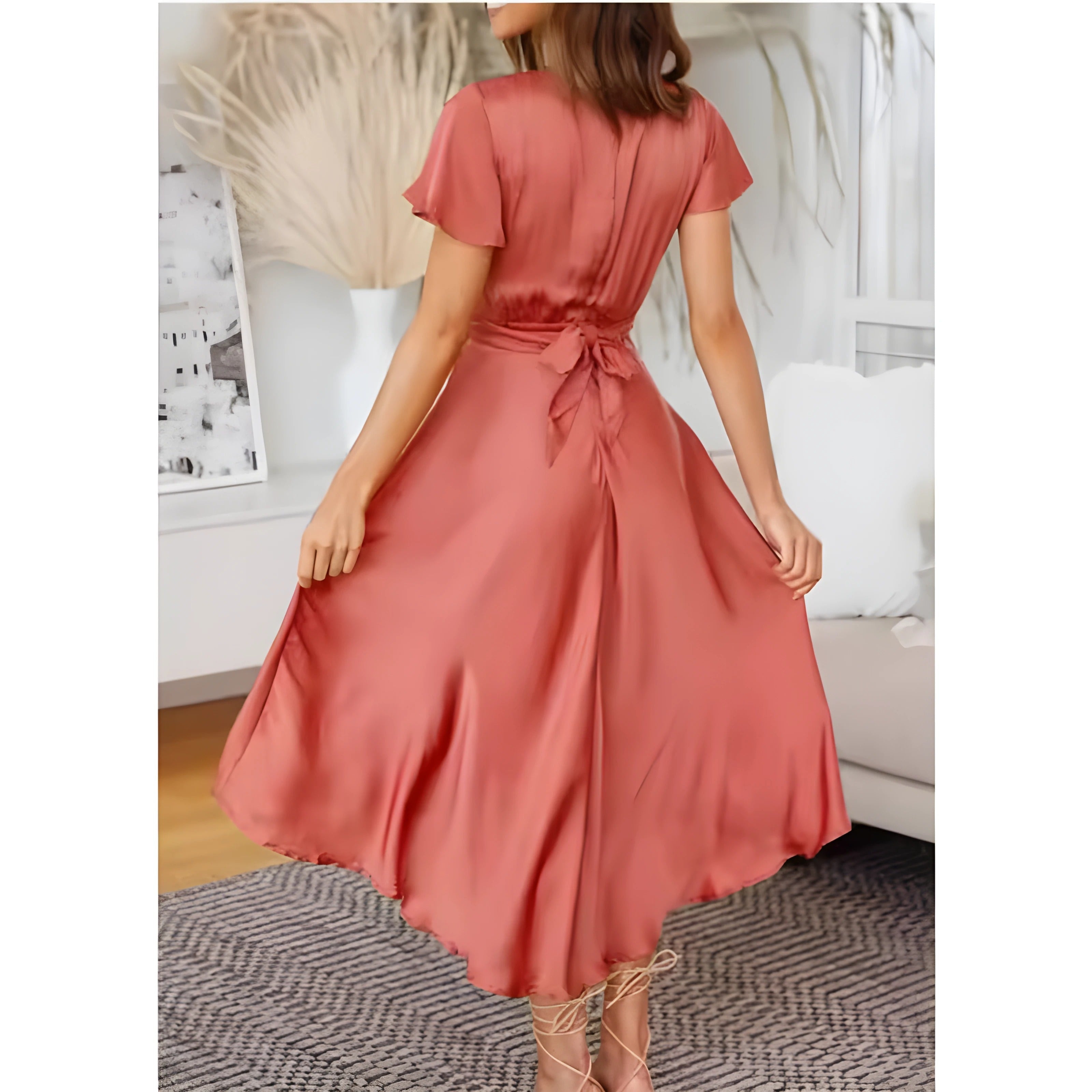 Liora - Elegant Dress