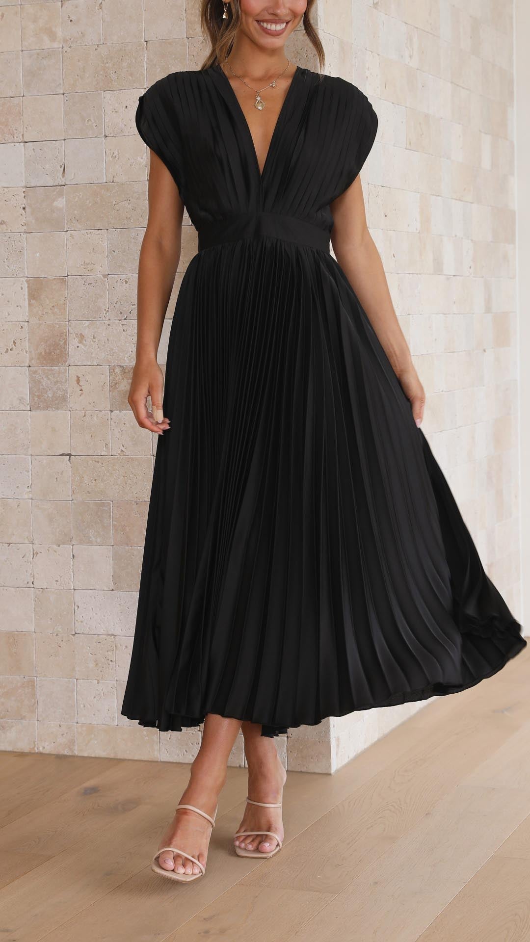 Alexis | Elegant Pleated Dress