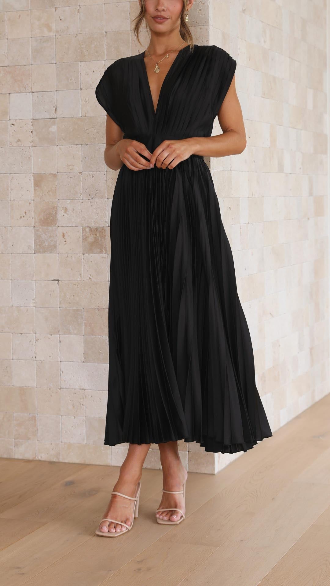 Alexis | Elegant Pleated Dress