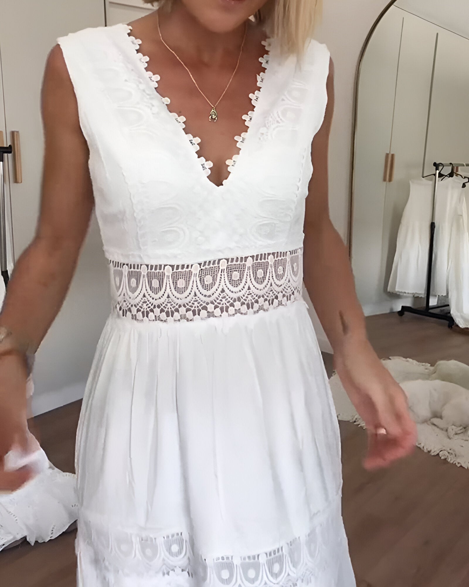 Elena | Lace Sleeveless Dress