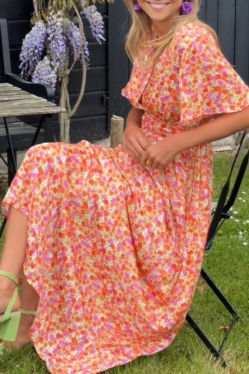 Sandra - Elegant Long V-neck Dress